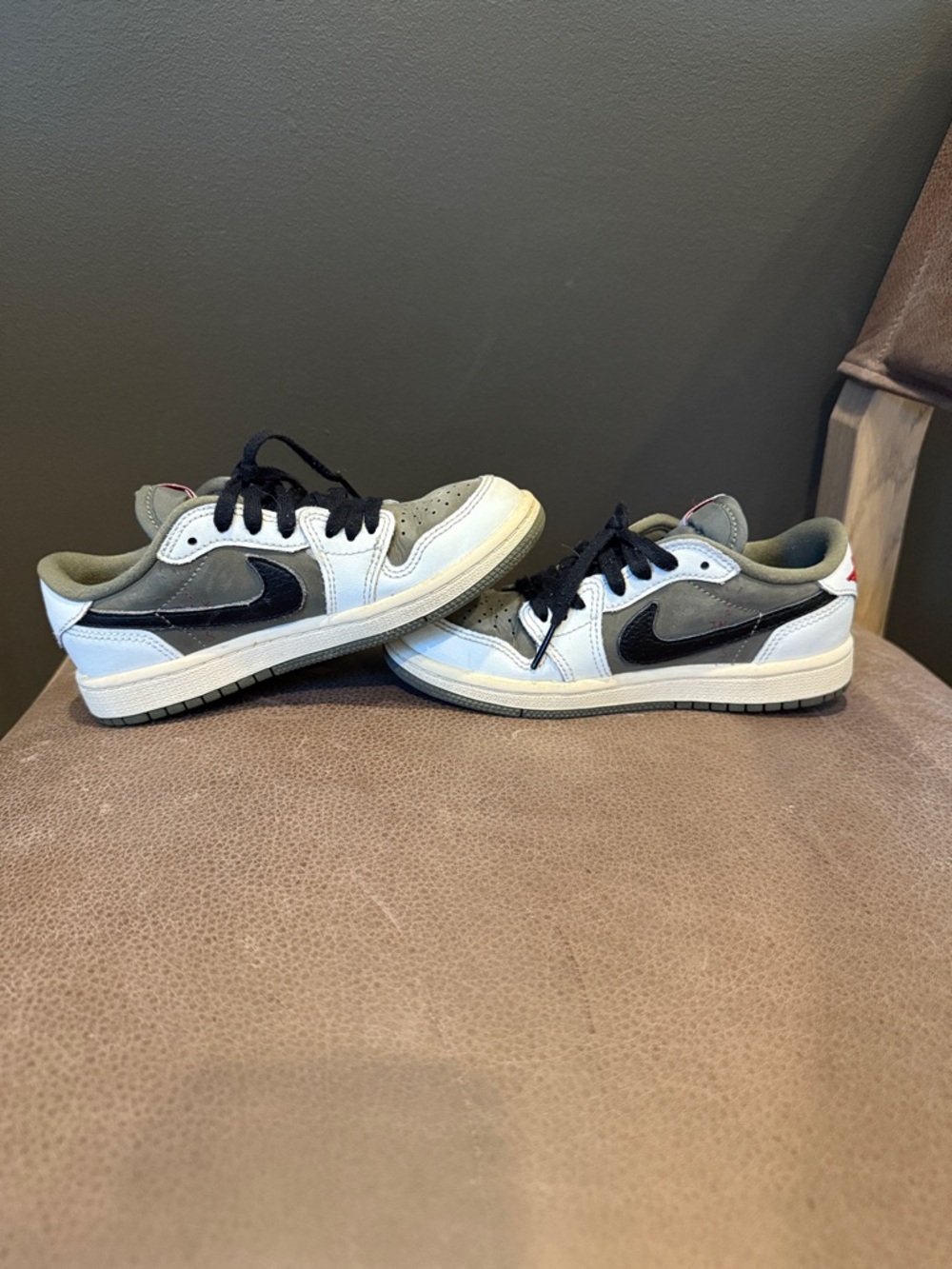 Nike Air Jordan 1 Low retro Travis Scott olive and black